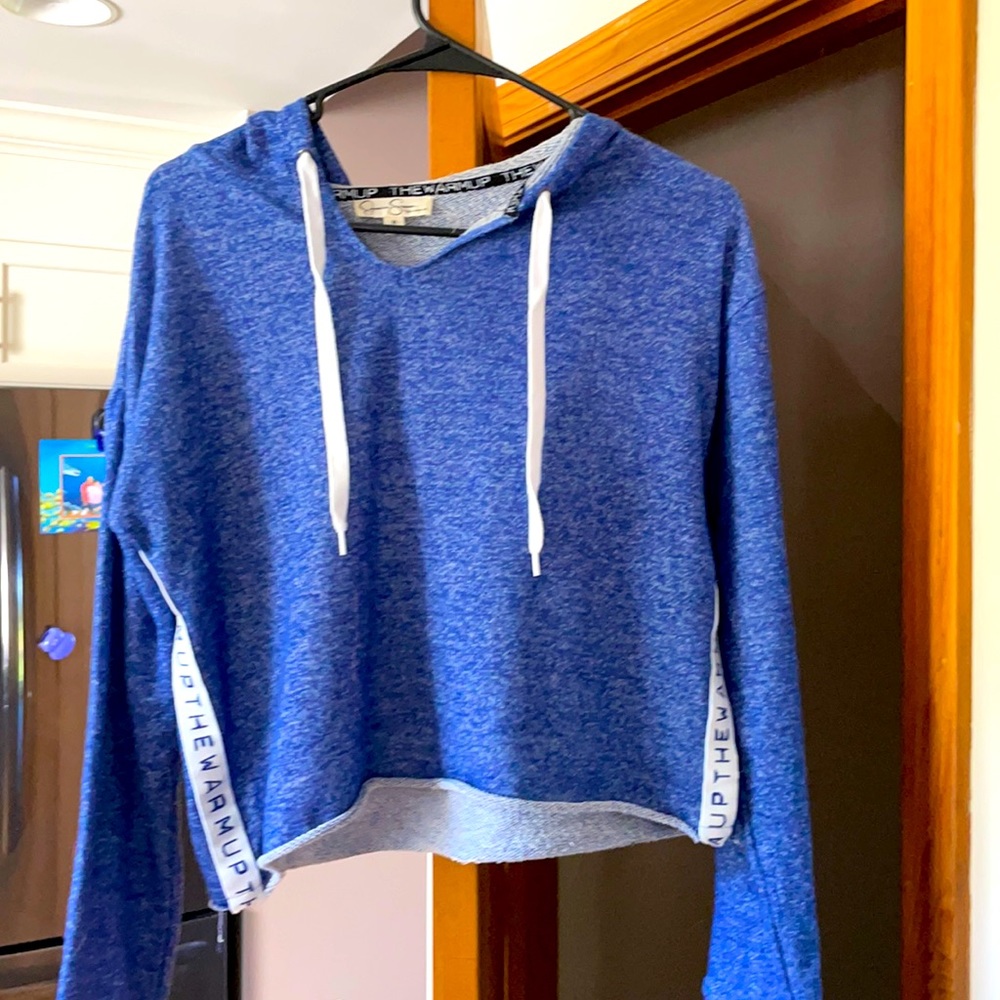 Jessica Simpson size medium mid drift sweatshirt.